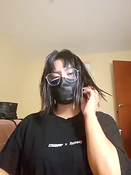 Snapshot of Latin_summer chatting on October 25, 2025, 9:48 pm Latin summer online show from October 25, 2025, 9:48 pm