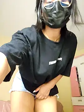 Snapshot of Latin_summer chatting on October 28, 2025, 1:39 am Latin summer online show from October 28, 2025, 1:39 am