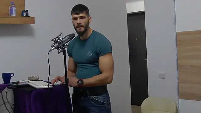 Snapshot of MauroTwin chatting on February 13, 2025, 4:17 pm MauroTwin online show from February 13, 2025, 4:17 pm