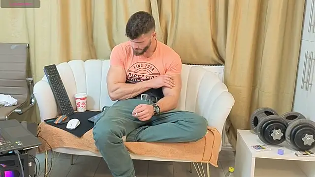 Snapshot of MauroTwin chatting on October 19, 2025, 5:16 pm MauroTwin online show from October 19, 2025, 5:16 pm