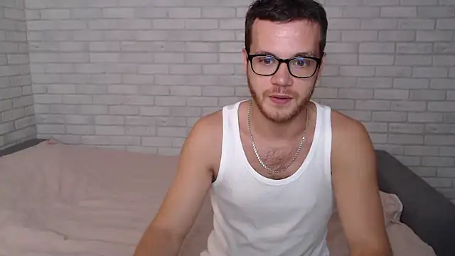 Snapshot of Alexxx_horny chatting on September 20, 2025, 8:08 am Alexxx horny online show from September 20, 2025, 8:08 am