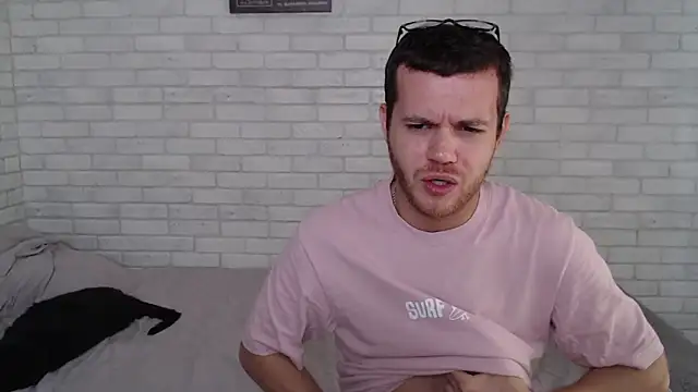 Snapshot of Alexxx_horny chatting on September 27, 2025, 9:37 am Alexxx horny online show from September 27, 2025, 9:37 am