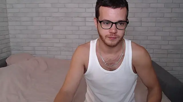 Snapshot of Alexxx_horny chatting on September 18, 2025, 7:44 am Alexxx horny online show from September 18, 2025, 7:44 am