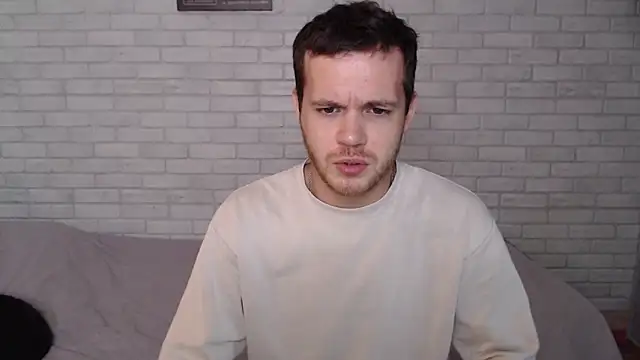 Snapshot of Alexxx_horny chatting on October 4, 2025, 8:49 am Alexxx horny online show from October 4, 2025, 8:49 am