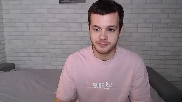 Snapshot of Alexxx_horny chatting on October 10, 2025, 6:25 am Alexxx horny online show from October 10, 2025, 6:25 am