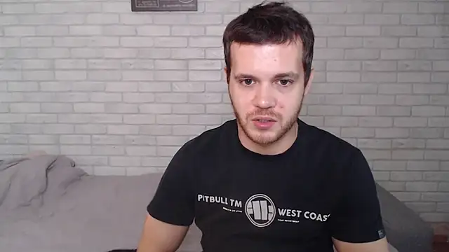 Snapshot of Alexxx_horny chatting on October 15, 2025, 8:11 am Alexxx horny online show from October 15, 2025, 8:11 am