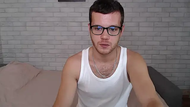 Snapshot of Alexxx_horny chatting on September 23, 2025, 9:49 am Alexxx horny online show from September 23, 2025, 9:49 am