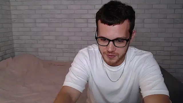 Snapshot of Alexxx_horny chatting on September 21, 2025, 2:44 pm Alexxx horny online show from September 21, 2025, 2:44 pm