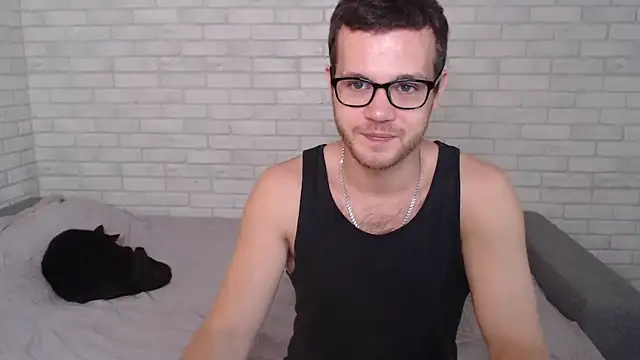 Snapshot of Alexxx_horny chatting on September 25, 2025, 11:38 am Alexxx horny online show from September 25, 2025, 11:38 am