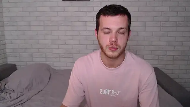 Snapshot of Alexxx_horny chatting on September 28, 2025, 3:41 pm Alexxx horny online show from September 28, 2025, 3:41 pm