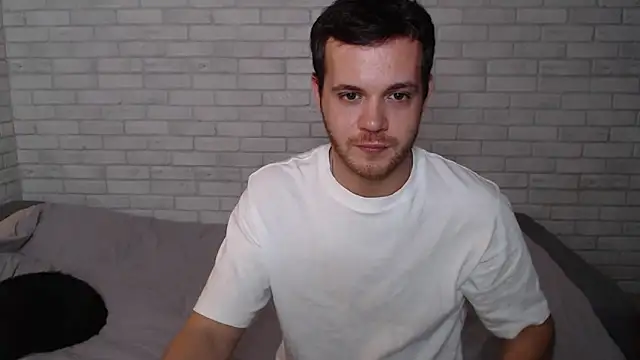 Snapshot of Alexxx_horny chatting on October 12, 2025, 4:41 pm Alexxx horny online show from October 12, 2025, 4:41 pm