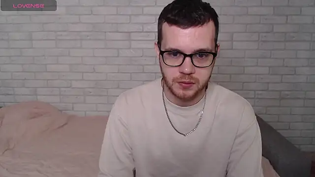 Alexxx horny online show from June 1, 2026, 7:08 am