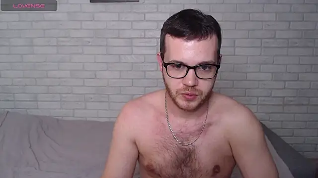 Alexxx horny online show from June 2, 2026, 7:25 pm
