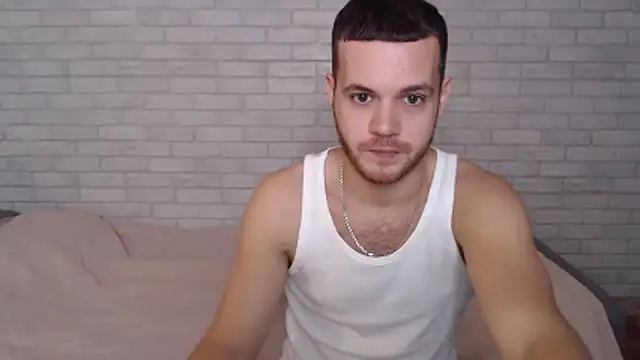 Snapshot of Alexxx_horny chatting on October 24, 2025, 8:13 am Alexxx horny online show from October 24, 2025, 8:13 am