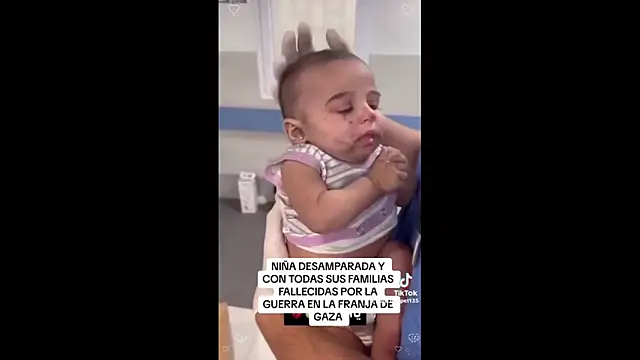 Snapshot of FoxyDom699 chatting on March 4, 2026, 4:53 am FoxyDom699 online show from March 4, 2026, 4:53 am