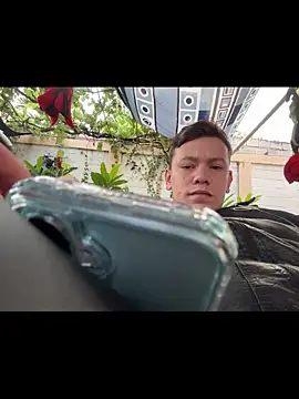 Snapshot of simon_and_david chatting on November 2, 2025, 10:04 pm simon and david online show from November 2, 2025, 10:04 pm