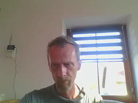 xxBareBabyxx online show from November 8, 2025, 12:42 pm