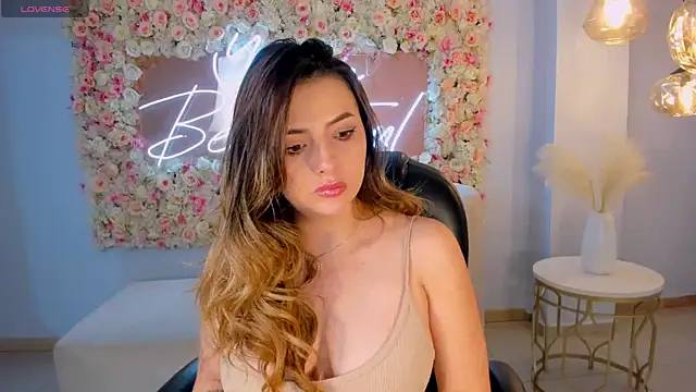 Snapshot of AmyWood chatting on February 11, 2025, 7:02 am AmyWood online show from February 11, 2025, 7:02 am