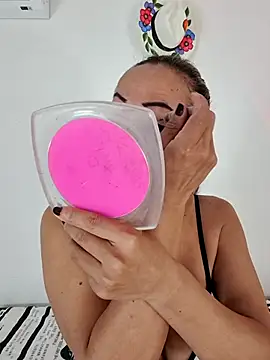 Snapshot of YOURSDEBORA chatting on November 27, 2025, 7:25 pm YOURSDEBORA online show from November 27, 2025, 7:25 pm