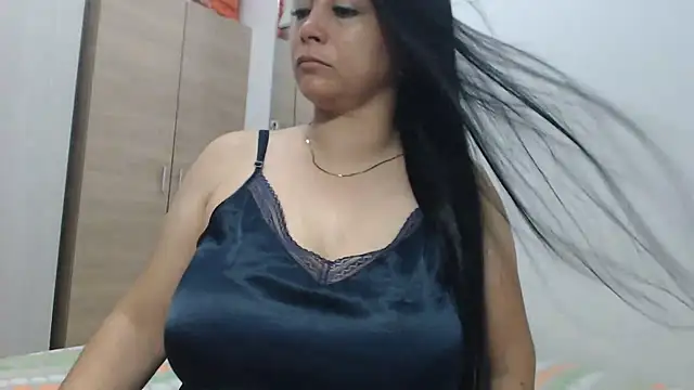 Snapshot of camilahot23 chatting on September 18, 2025, 1:19 am camilahot23 online show from September 18, 2025, 1:19 am