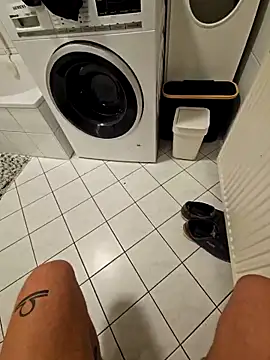 Snapshot of NiceHunter89 chatting on October 19, 2025, 7:38 pm NiceHunter89 online show from October 19, 2025, 7:38 pm