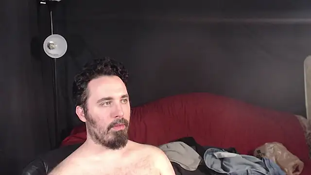 Metalstud online show from March 11, 2025, 7:35 am