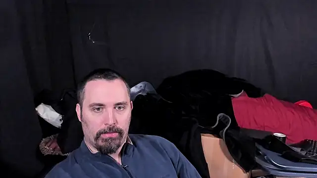 Snapshot of Metalstud chatting on January 18, 2026, 10:13 pm Metalstud online show from January 18, 2026, 10:13 pm