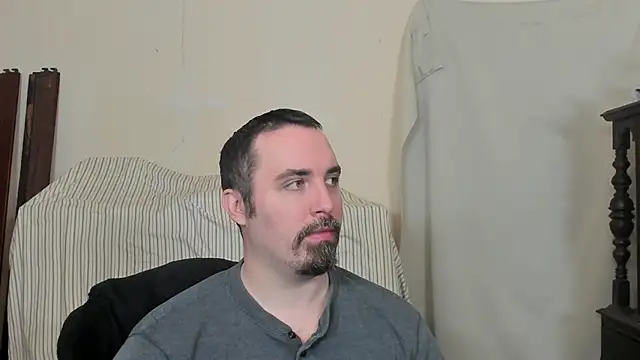 Snapshot of Metalstud chatting on February 11, 2026, 9:47 pm Metalstud online show from February 11, 2026, 9:47 pm