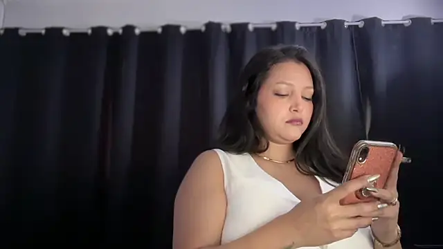 Snapshot of MarcellaGriffin chatting on September 15, 2025, 1:22 pm MarcellaGriffin online show from September 15, 2025, 1:22 pm