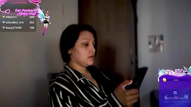 Snapshot of MarcellaGriffin chatting on December 14, 2025, 8:14 pm MarcellaGriffin online show from December 14, 2025, 8:14 pm