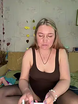 Snapshot of Katti_Kissa chatting on May 5, 2026, 10:07 am Katti Kissa online show from May 5, 2026, 10:07 am