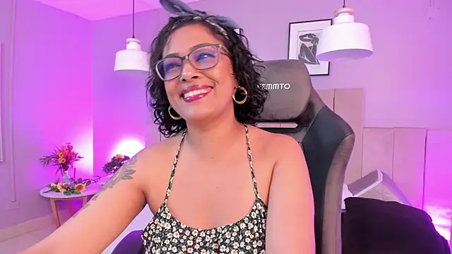 Inndrahot online show from March 7, 2025, 3:40 am