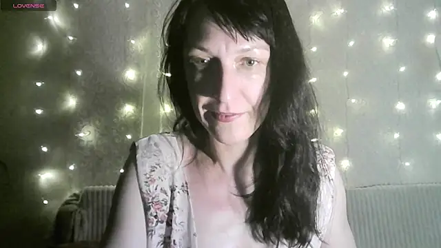 Snapshot of MarieODahliaS chatting on October 29, 2025, 7:40 am MarieODahliaS online show from October 29, 2025, 7:40 am