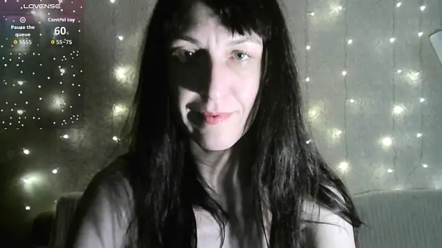 Snapshot of MarieODahliaS chatting on January 6, 2026, 12:31 pm MarieODahliaS online show from January 6, 2026, 12:31 pm