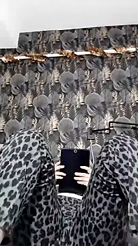 Snapshot of lolyforyou chatting on February 19, 2026, 10:12 am lolyforyou online show from February 19, 2026, 10:12 am