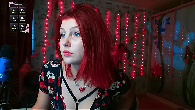 Snapshot of SmokyRose chatting on November 1, 2025, 9:47 am SmokyRose online show from November 1, 2025, 9:47 am