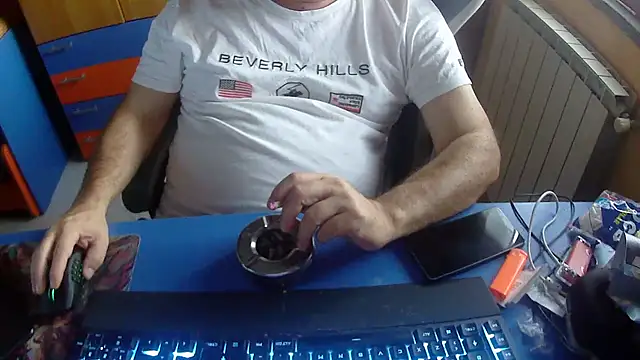 Snapshot of Tango128 chatting on July 21, 2026, 6:37 am Tango128 online show from July 21, 2026, 6:37 am