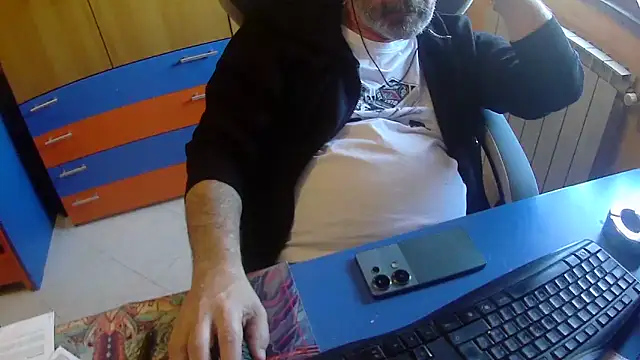 Tango128 online show from April 21, 2026, 8:32 am