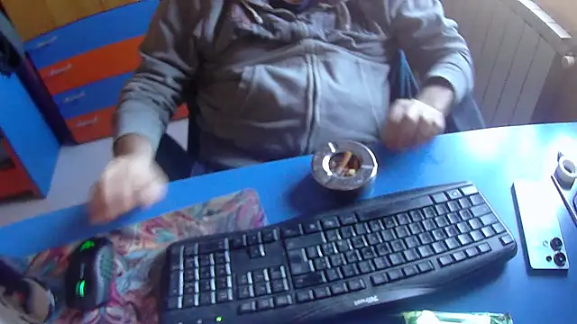 Tango128 online show from October 16, 2025, 9:39 am