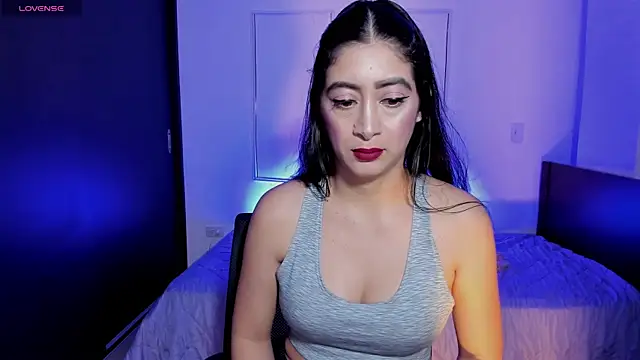 Snapshot of MeganWhite3 chatting on April 12, 2026, 3:54 am MeganWhite3 online show from April 12, 2026, 3:54 am