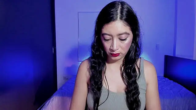 Snapshot of MeganWhite3 chatting on May 28, 2026, 3:58 am MeganWhite3 online show from May 28, 2026, 3:58 am