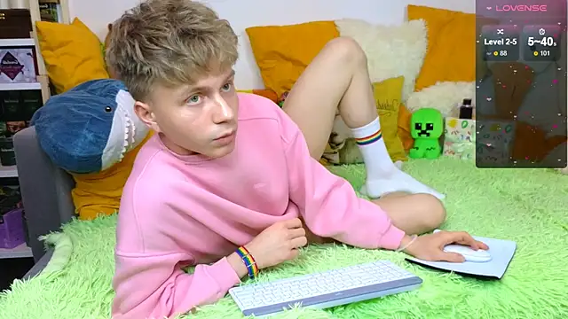 Snapshot of LandelRay chatting on March 21, 2026, 5:17 pm LandelRay online show from March 21, 2026, 5:17 pm