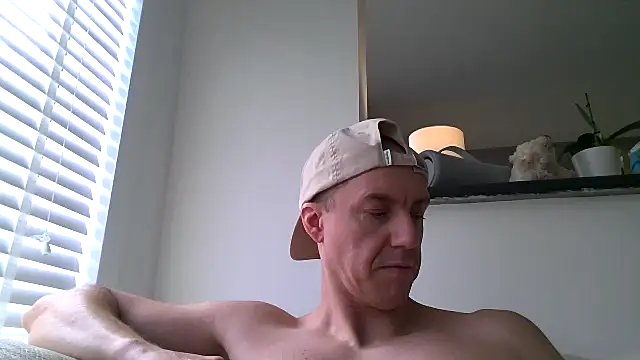 Snapshot of ploki2180 chatting on October 5, 2025, 1:13 pm ploki2180 online show from October 5, 2025, 1:13 pm