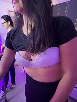 Snapshot of mahia_queen chatting on March 22, 2026, 11:01 am mahia queen online show from March 22, 2026, 11:01 am