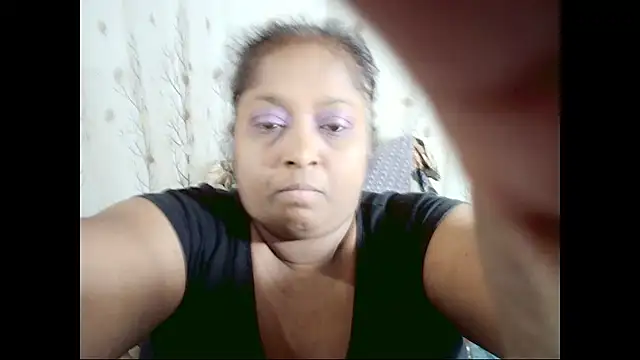 Snapshot of Indiantasha chatting on December 22, 2025, 5:46 pm Indiantasha online show from December 22, 2025, 5:46 pm