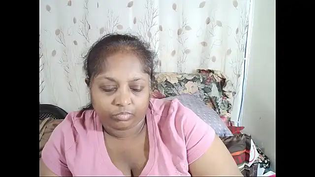 Snapshot of Indiantasha chatting on January 14, 2026, 4:10 pm Indiantasha online show from January 14, 2026, 4:10 pm
