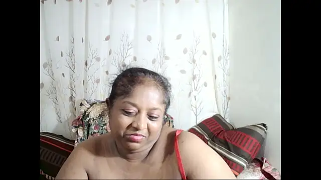 Snapshot of Indiantasha chatting on November 28, 2025, 2:45 am Indiantasha online show from November 28, 2025, 2:45 am