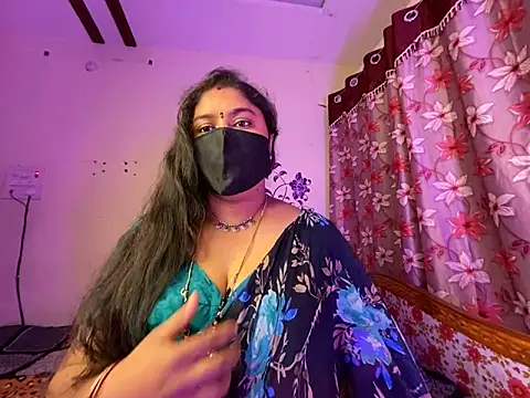 Snapshot of Love_4Sex chatting on January 6, 2026, 5:22 am Love 4Sex online show from January 6, 2026, 5:22 am