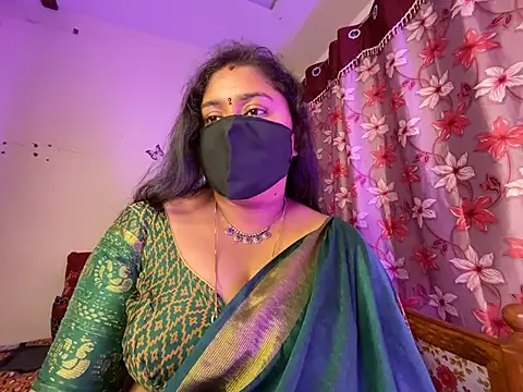 Snapshot of Love_4Sex chatting on February 15, 2026, 8:13 am Love 4Sex online show from February 15, 2026, 8:13 am