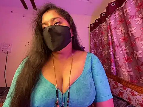 Snapshot of Love_4Sex chatting on January 11, 2026, 2:18 am Love 4Sex online show from January 11, 2026, 2:18 am